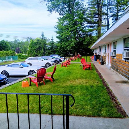 Robin Hood Motel Саратога-Спрингс Экстерьер фото